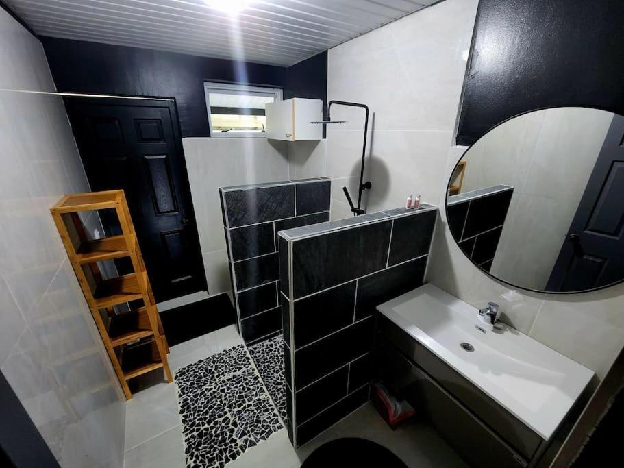 Maddy'S House Villa Maatea Екстериор снимка